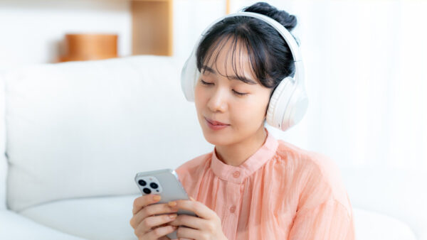 2025年の閲覧データで見る“スマホファースト”の現実